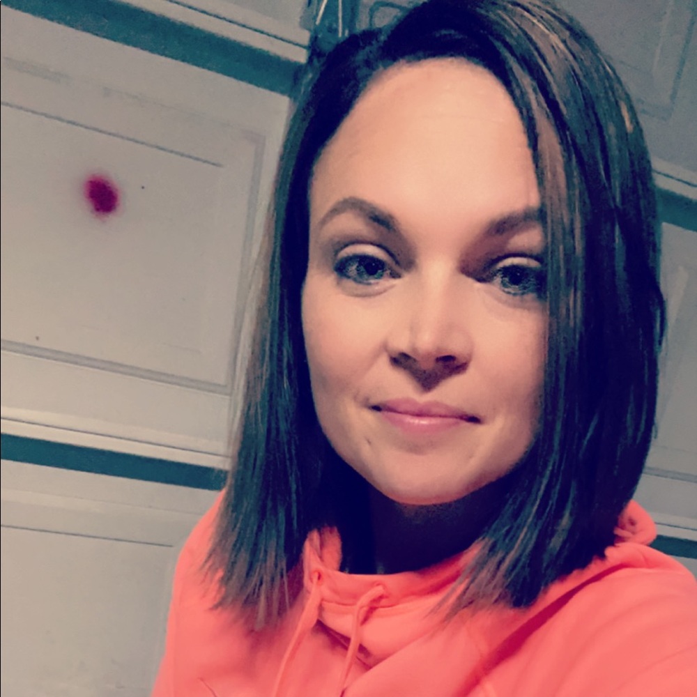 Meet your Posher, Crystal